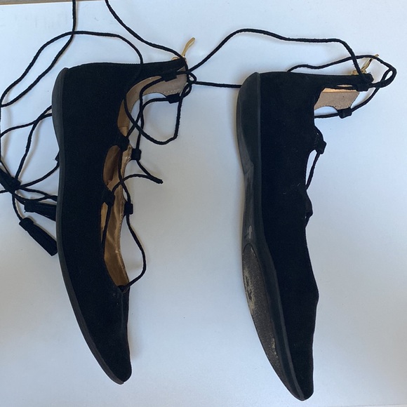 BCBG Black Faux Suede Pointy Toe Crisscross Lace Up Flats Size 8 - Picture 13 of 16